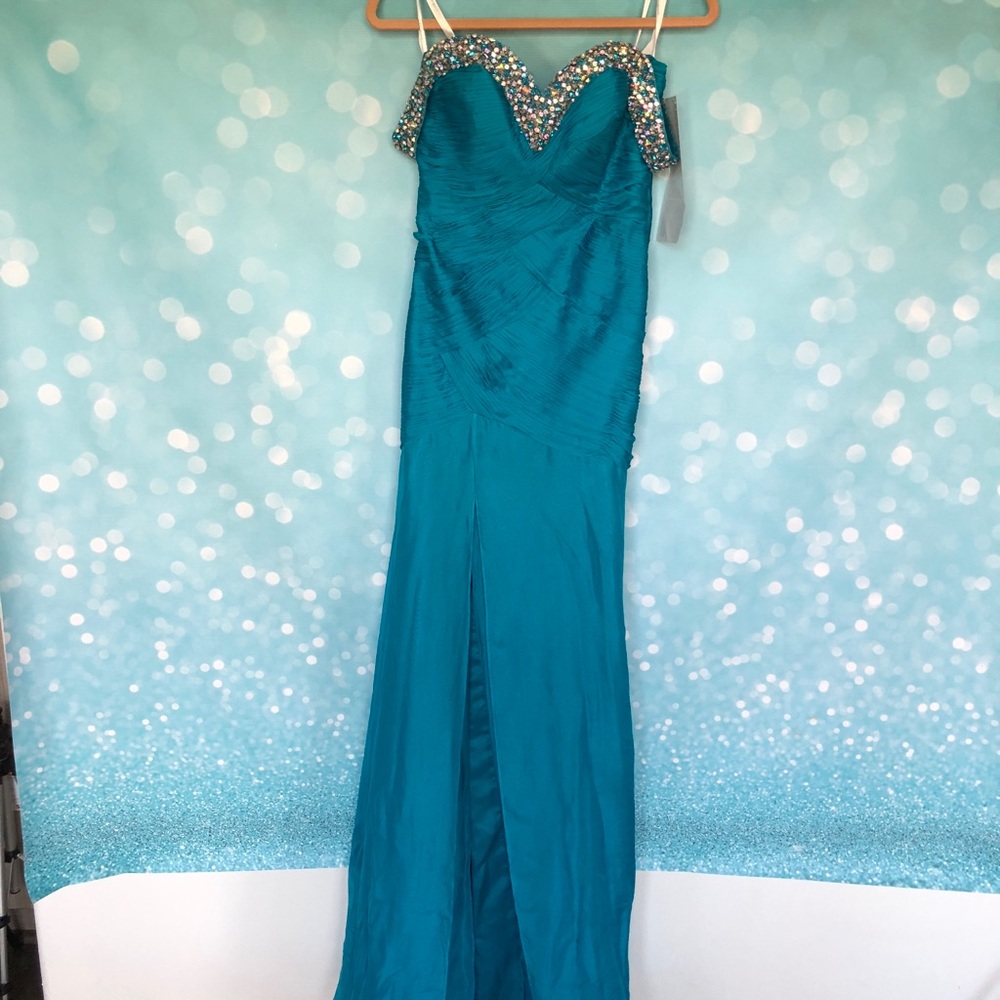 Prom or evening gown dress
